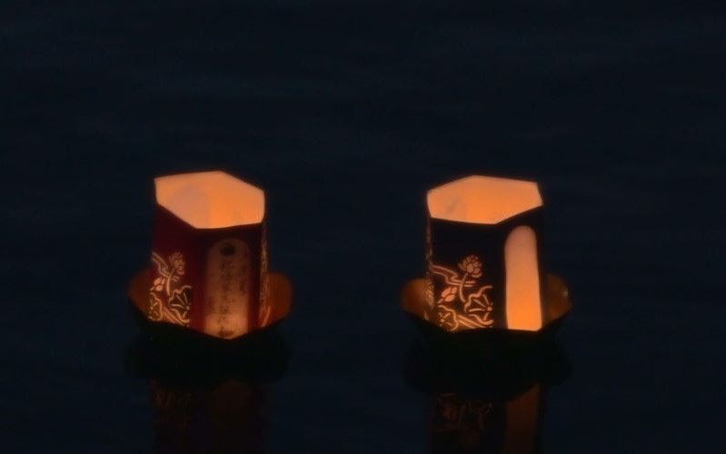 御霊への鎮魂を祈る
