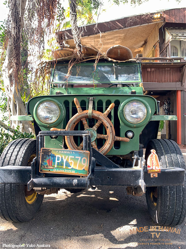 レトロな四輪駆動車